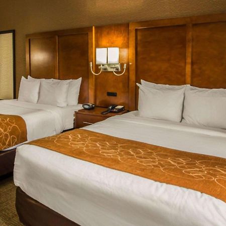 Quality Suites Nyc Gateway North Bergen Eksteriør bilde