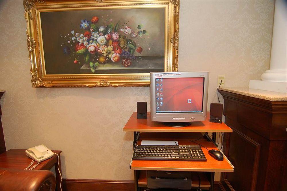 Quality Suites Nyc Gateway North Bergen Eksteriør bilde