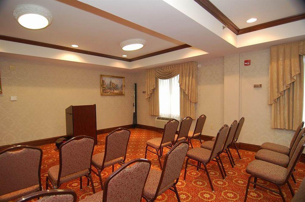 Quality Suites Nyc Gateway North Bergen Eksteriør bilde