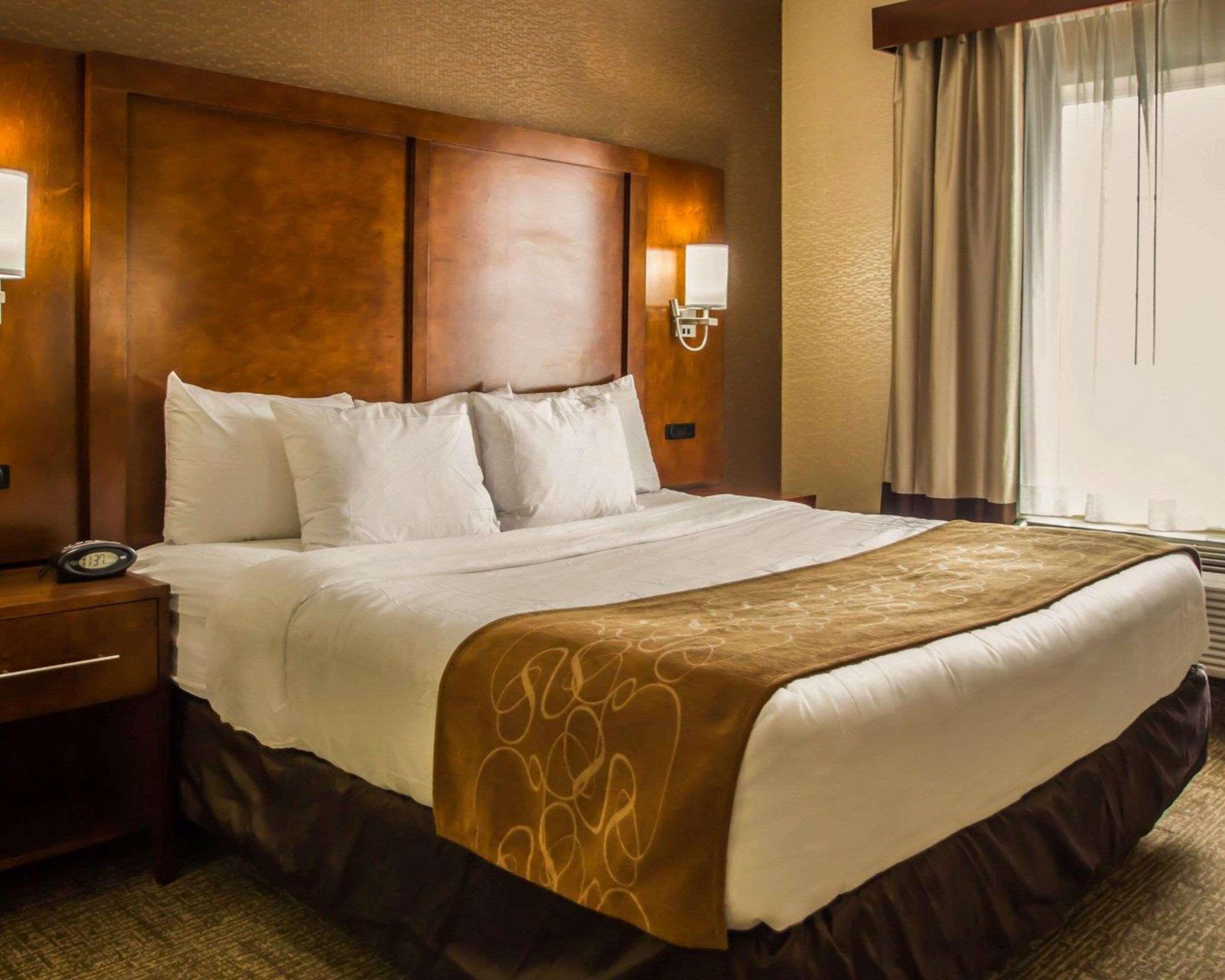 Quality Suites Nyc Gateway North Bergen Eksteriør bilde