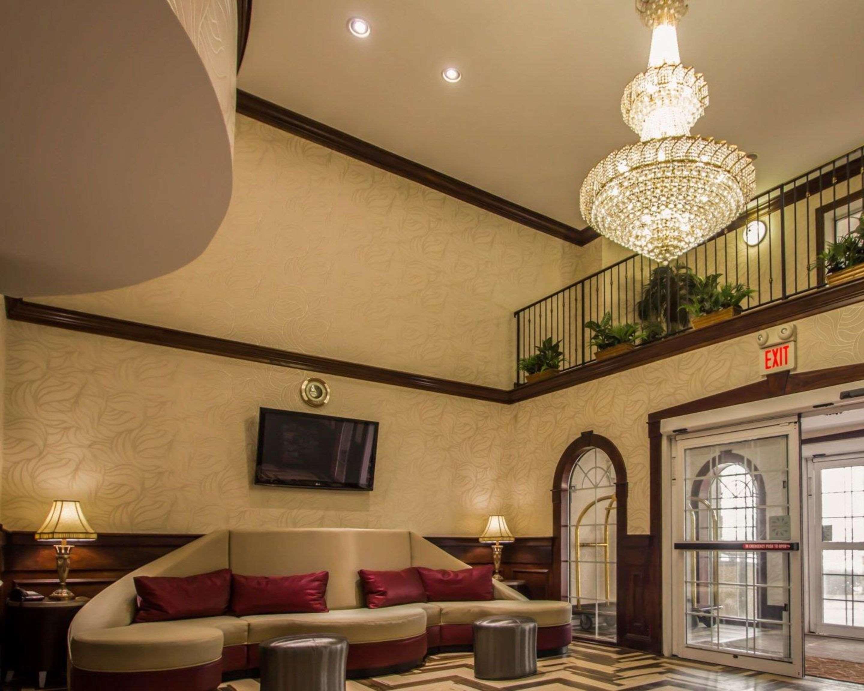 Quality Suites Nyc Gateway North Bergen Eksteriør bilde