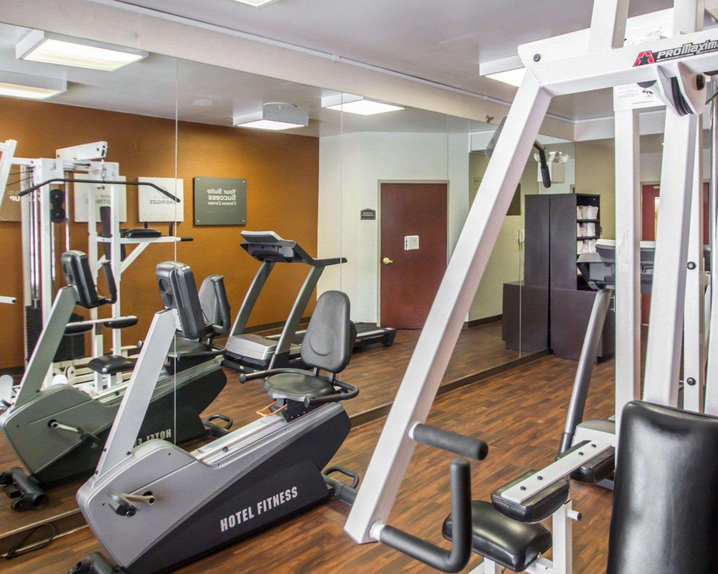 Quality Suites Nyc Gateway North Bergen Eksteriør bilde