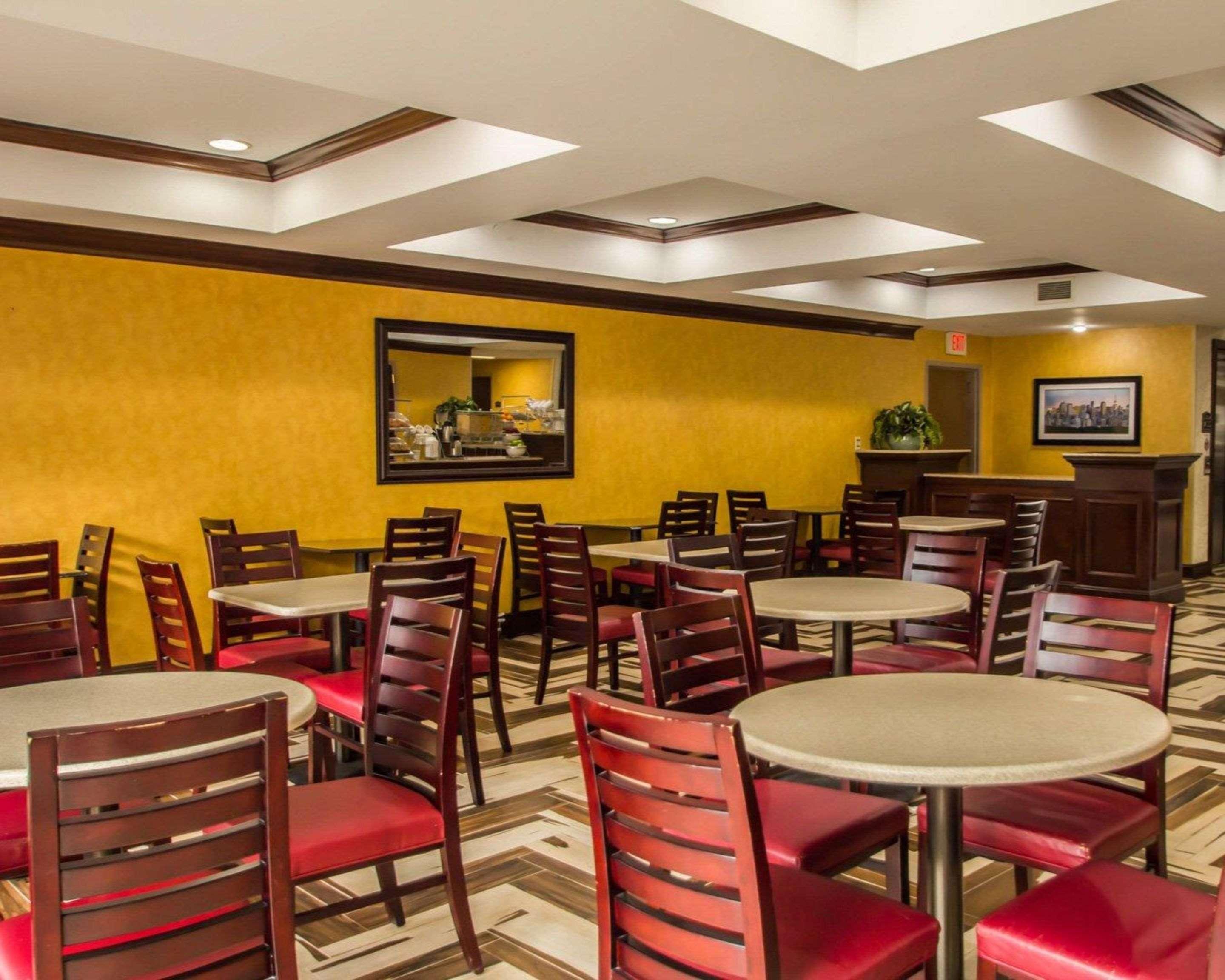 Quality Suites Nyc Gateway North Bergen Eksteriør bilde